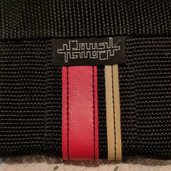 Holly Aiken Cash Holder - Picture 2 of 6